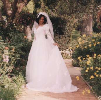 Bride in Wayfarers Chapel Garden